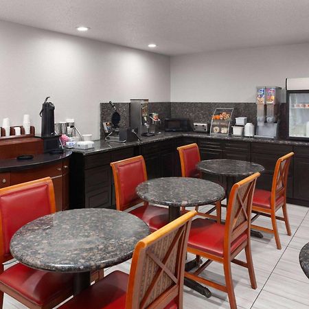 Super 8 By Wyndham Romeoville Bolingbrook Zewnętrze zdjęcie