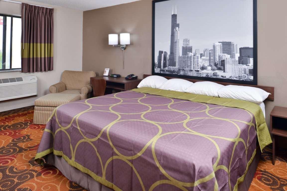 Super 8 By Wyndham Romeoville Bolingbrook Zewnętrze zdjęcie