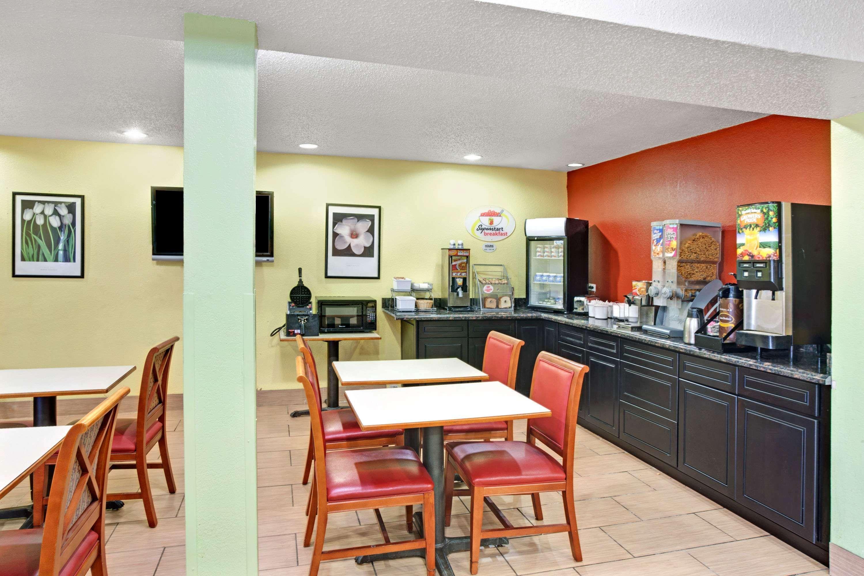 Super 8 By Wyndham Romeoville Bolingbrook Zewnętrze zdjęcie