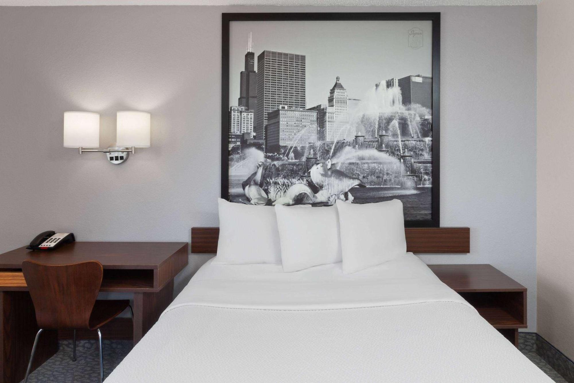 Super 8 By Wyndham Romeoville Bolingbrook Zewnętrze zdjęcie