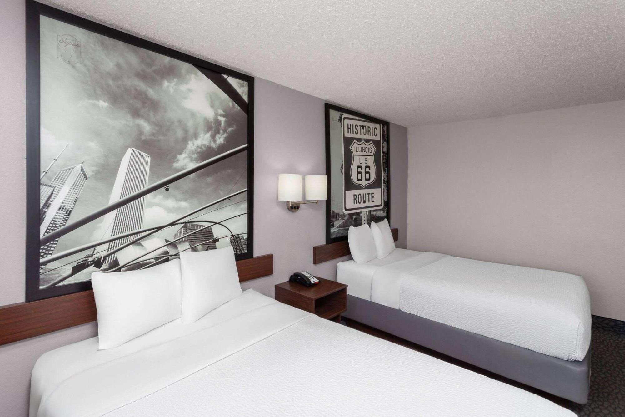Super 8 By Wyndham Romeoville Bolingbrook Zewnętrze zdjęcie