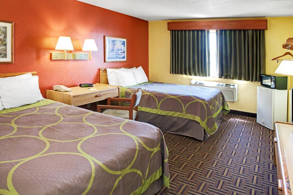 Super 8 By Wyndham Romeoville Bolingbrook Zewnętrze zdjęcie